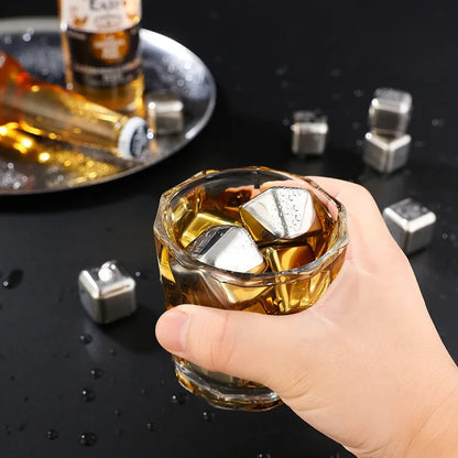 Wiederverwendbare Eiswürfel aus Edelstahl
