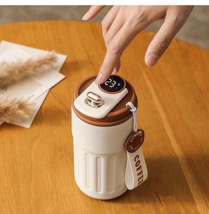 Thermo Kaffeebecher mit Smart Display